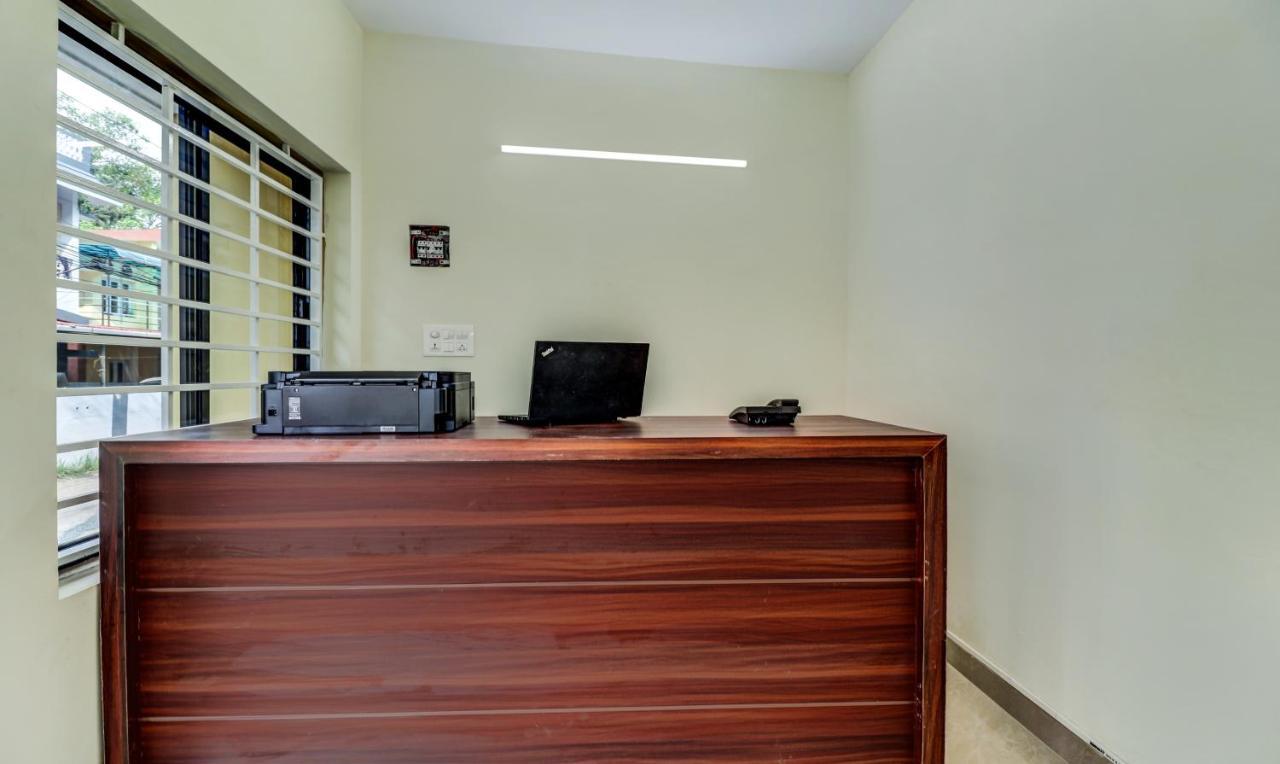 Itsy Hotels Rain Tulsi Stayz, Palarivattom Junction Kochi Zewnętrze zdjęcie