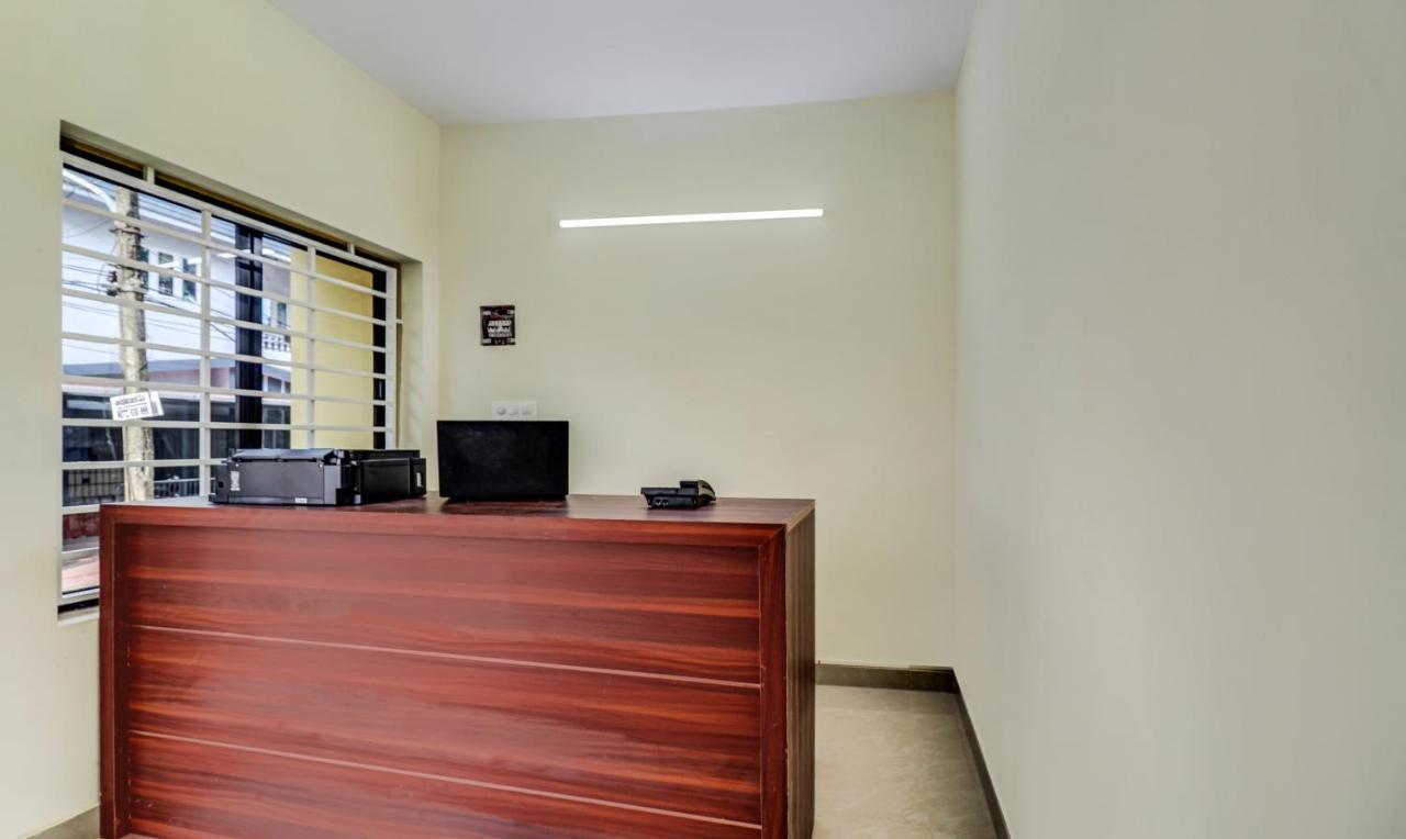 Itsy Hotels Rain Tulsi Stayz, Palarivattom Junction Kochi Zewnętrze zdjęcie
