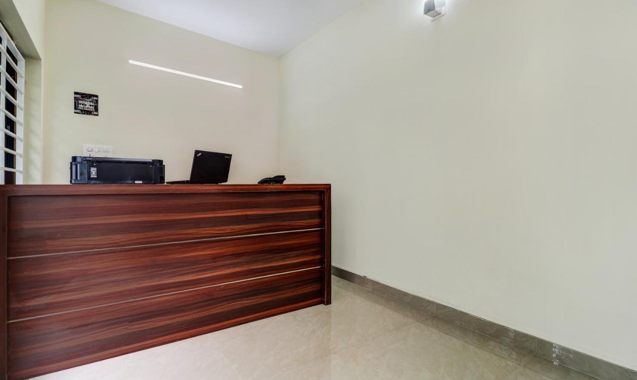 Itsy Hotels Rain Tulsi Stayz, Palarivattom Junction Kochi Zewnętrze zdjęcie